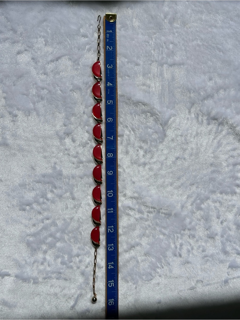 Lisner Red Lucite Gold Tone Choker Necklace Vintage Signed - Picture 12 of 13